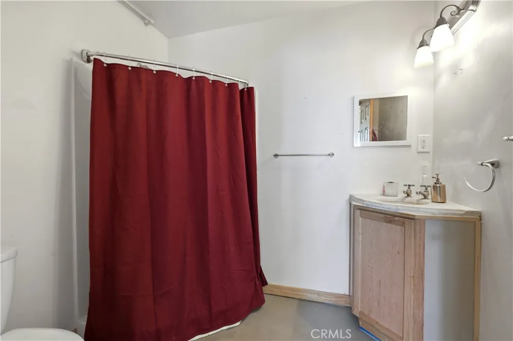 21425 Sawpit Canyon Road Cedarpines Park, CA 92322