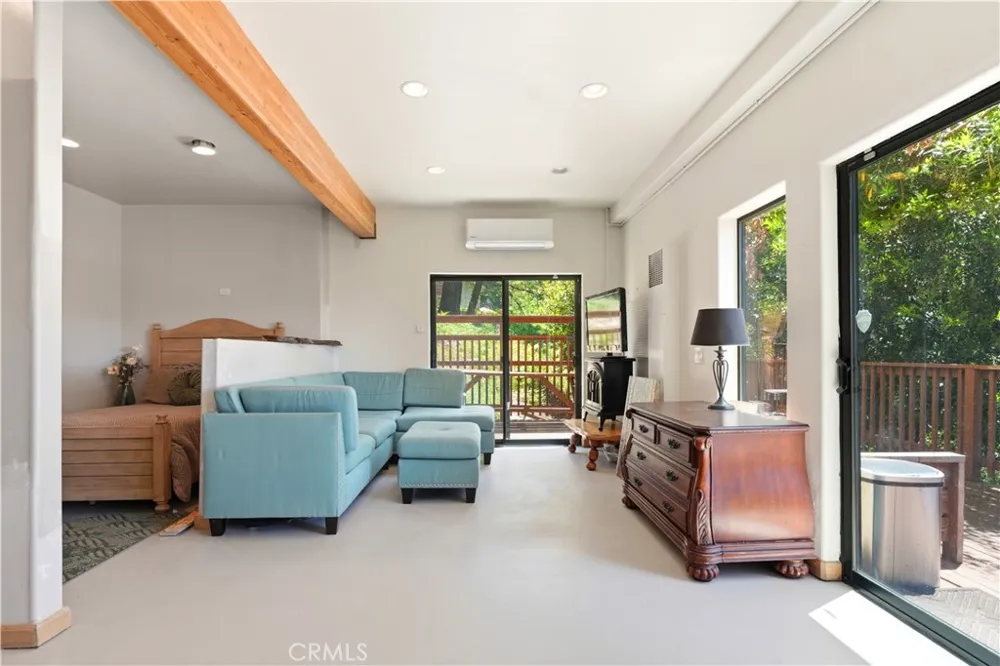 21425 Sawpit Canyon Road Cedarpines Park, CA 92322