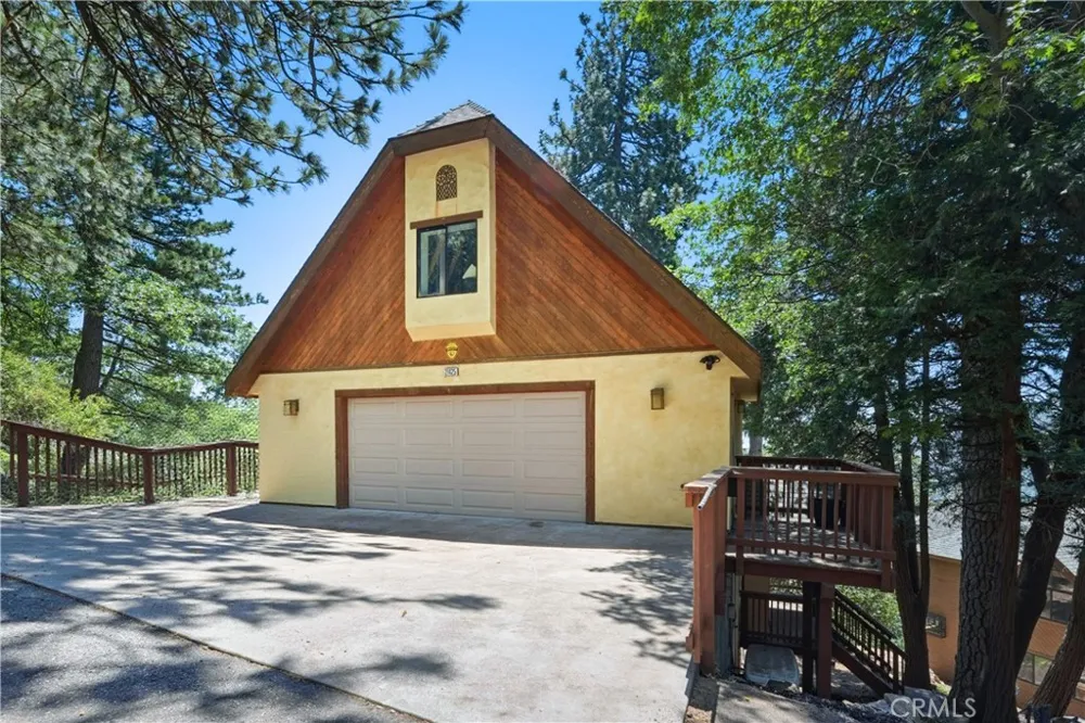 21425 Sawpit Canyon Road Cedarpines Park, CA 92322