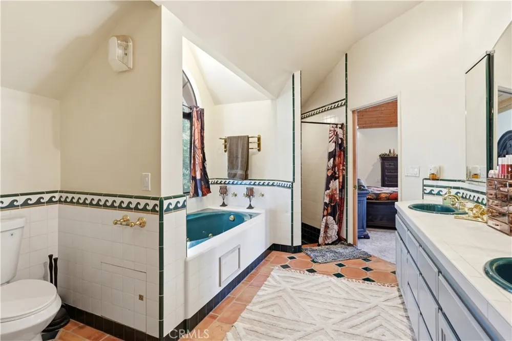21425 Sawpit Canyon Road Cedarpines Park, CA 92322