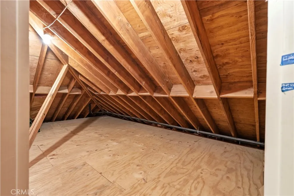 21425 Sawpit Canyon Road Cedarpines Park, CA 92322