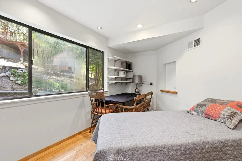 21425 Sawpit Canyon Road Cedarpines Park, CA 92322