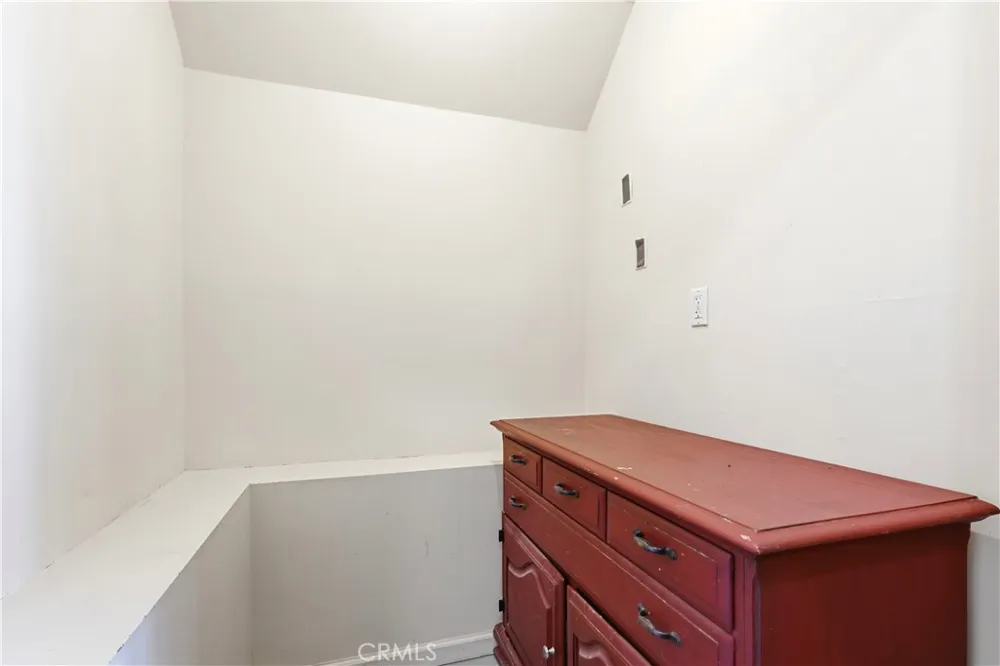 21425 Sawpit Canyon Road Cedarpines Park, CA 92322