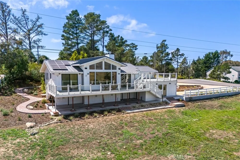 2786 Eton Road Cambria, CA 93428