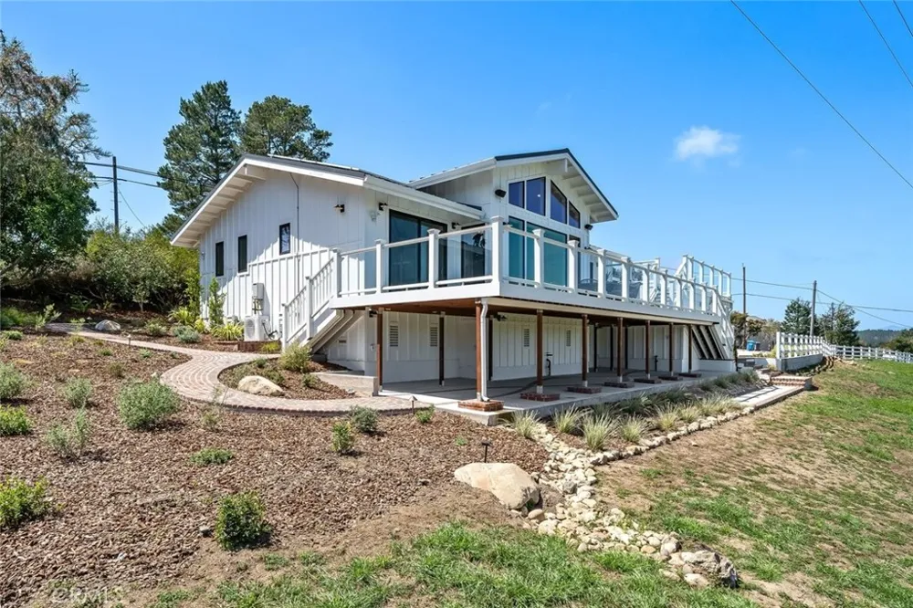 2786 Eton Road Cambria, CA 93428