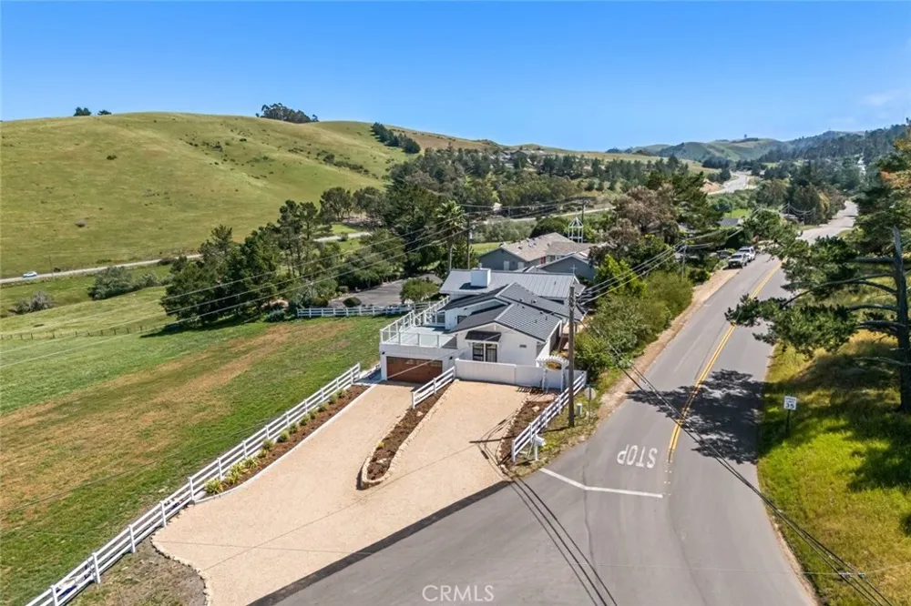 2786 Eton Road Cambria, CA 93428