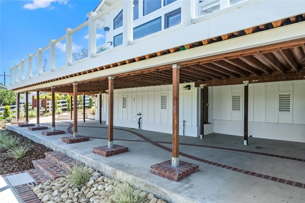 2786 Eton Road Cambria, CA 93428
