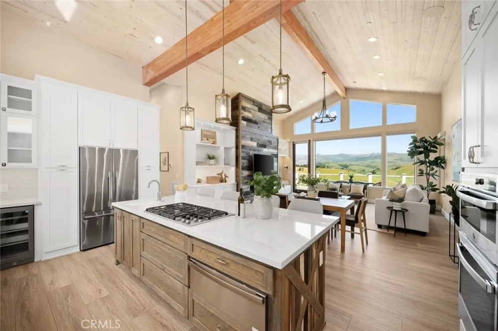 2786 Eton Road Cambria, CA 93428