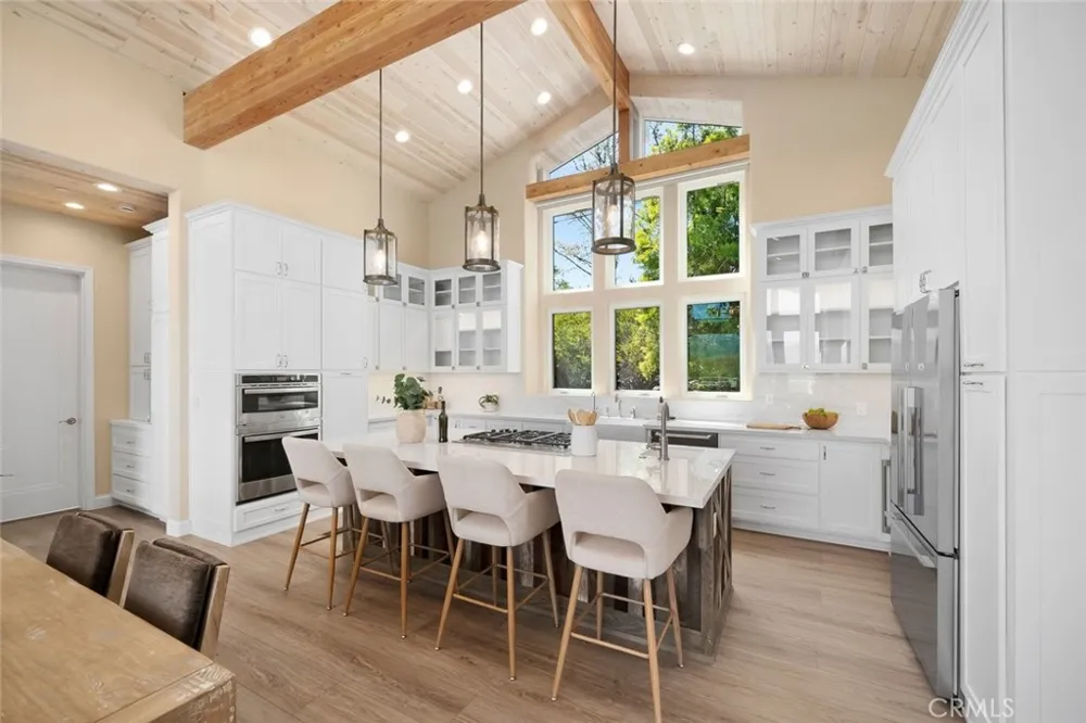 2786 Eton Road Cambria, CA 93428