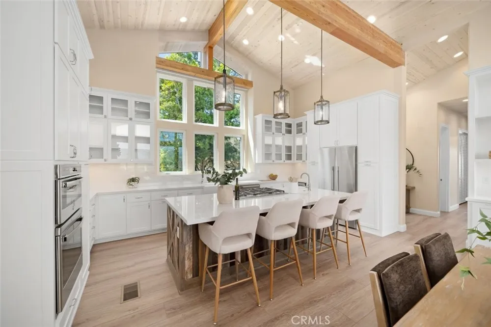 2786 Eton Road Cambria, CA 93428