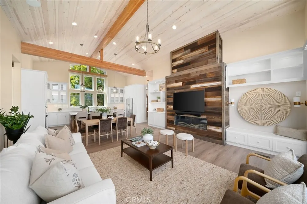 2786 Eton Road Cambria, CA 93428