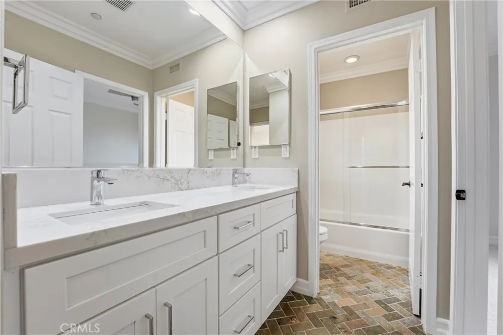 5 Azara Ladera Ranch, CA 92694