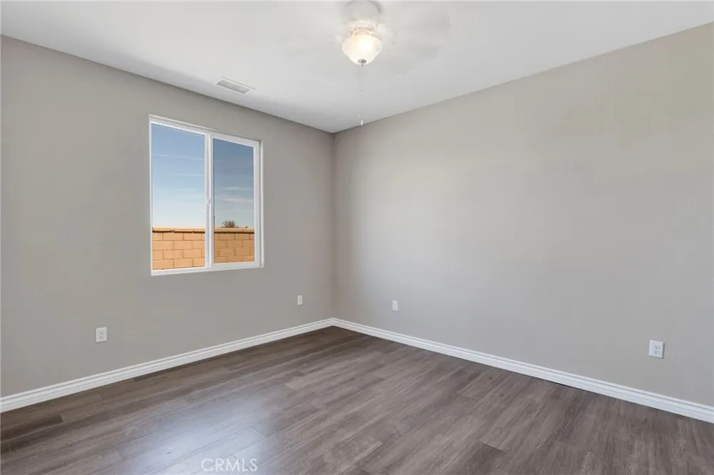 8534 Stockton Avenue Hesperia, CA 92344