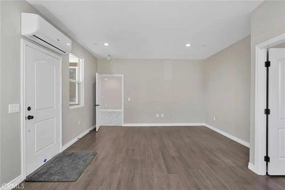 8534 Stockton Avenue Hesperia, CA 92344