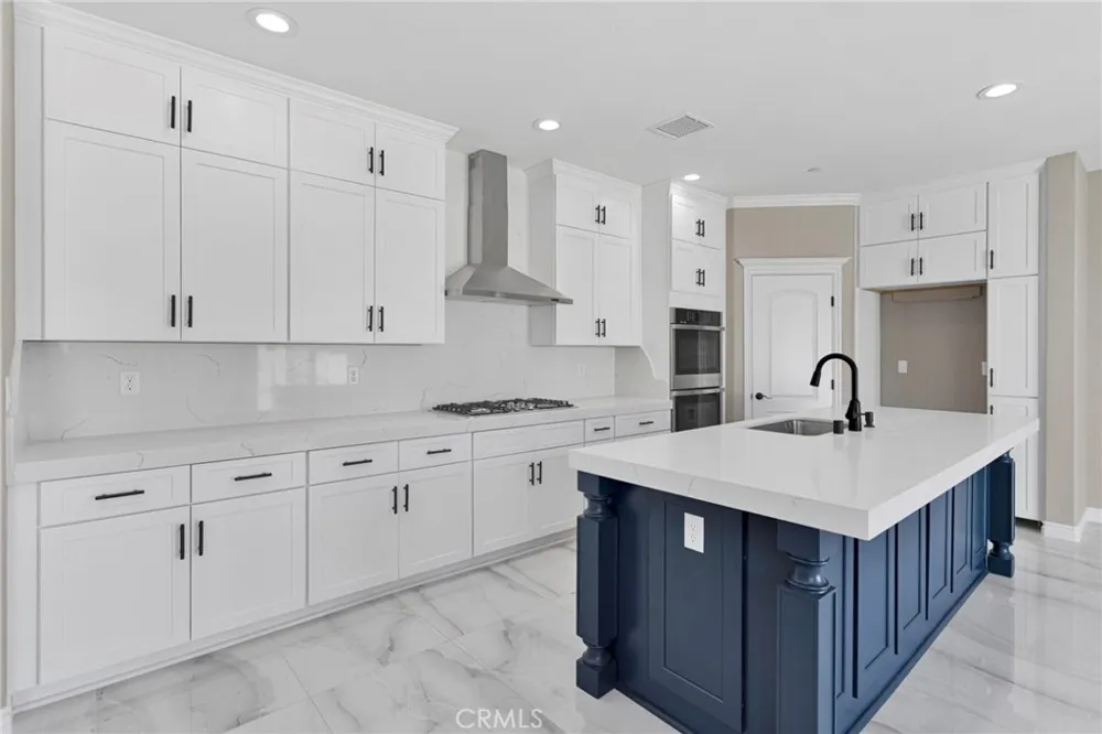 8534 Stockton Avenue Hesperia, CA 92344