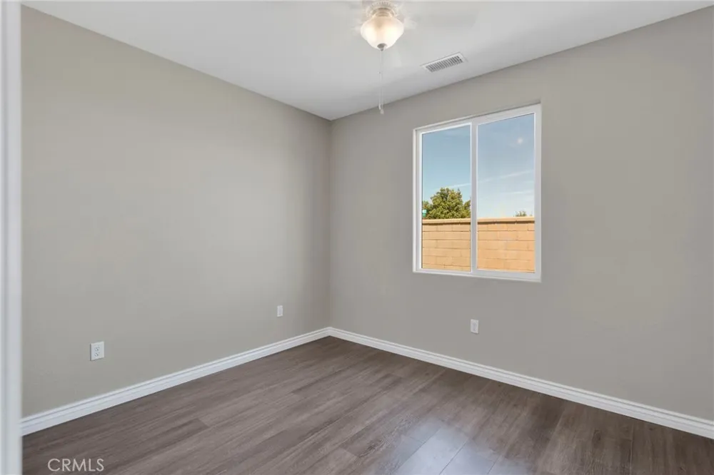 8534 Stockton Avenue Hesperia, CA 92344