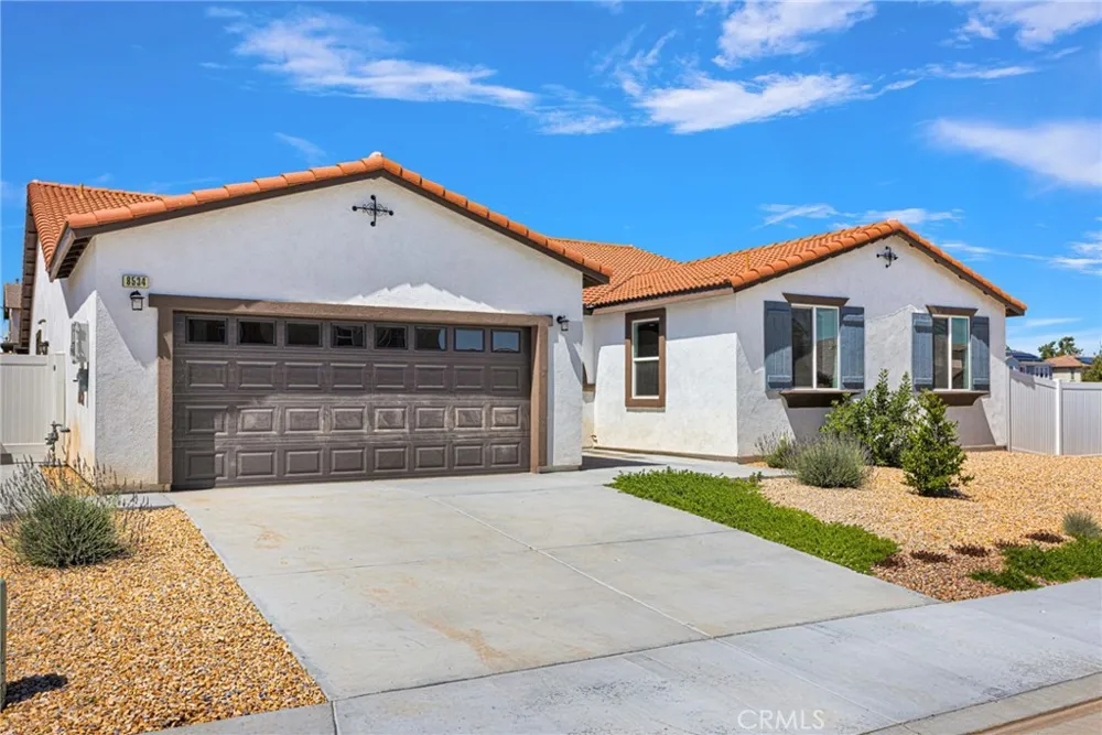 8534 Stockton Avenue Hesperia, CA 92344