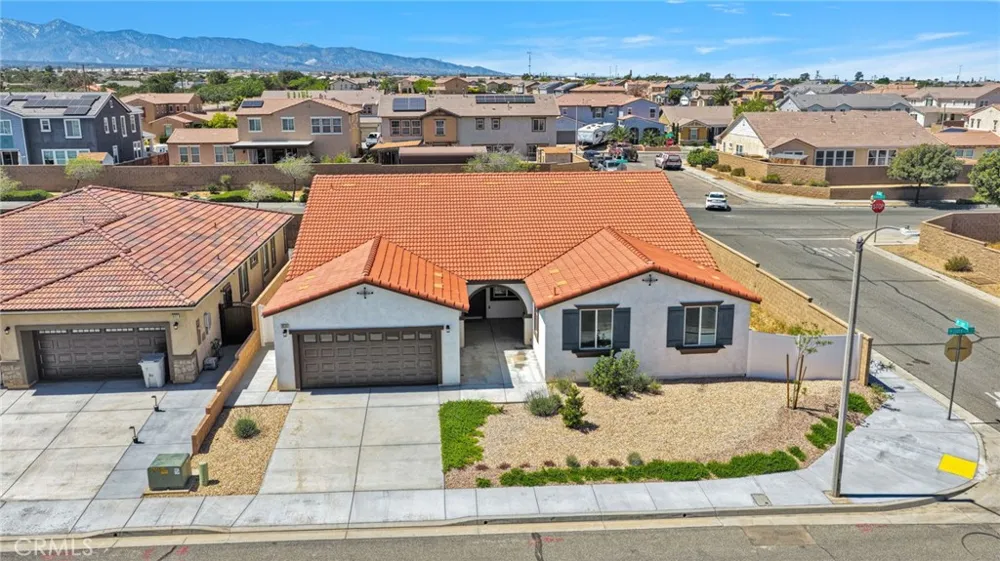 8534 Stockton Avenue Hesperia, CA 92344