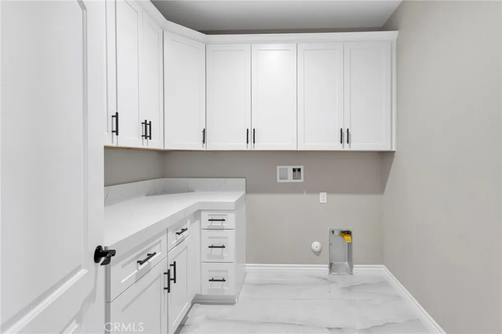 8534 Stockton Avenue Hesperia, CA 92344