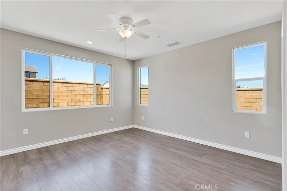 8534 Stockton Avenue Hesperia, CA 92344