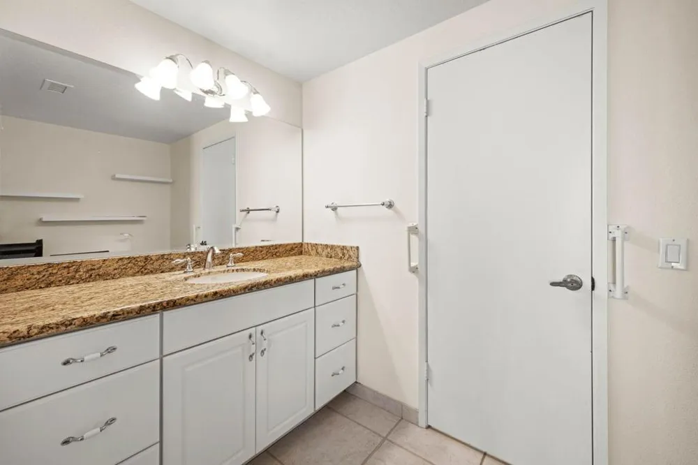 68390 Calle Barcelona Cathedral City, CA 92234