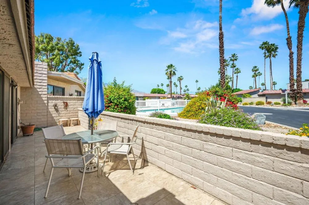 68390 Calle Barcelona Cathedral City, CA 92234