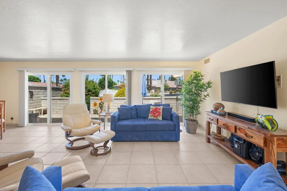 68390 Calle Barcelona Cathedral City, CA 92234
