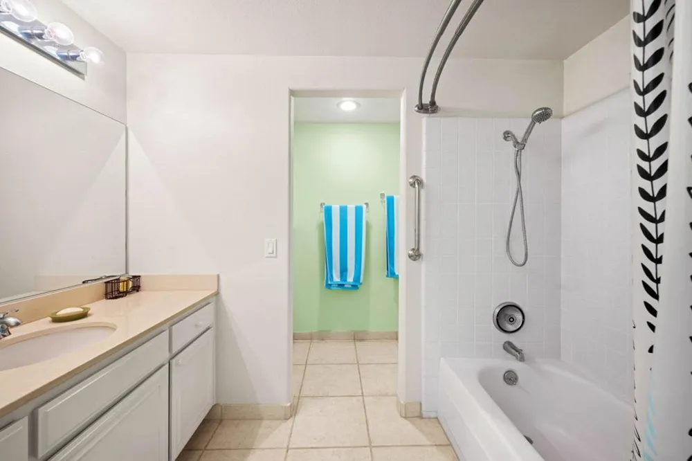 68390 Calle Barcelona Cathedral City, CA 92234
