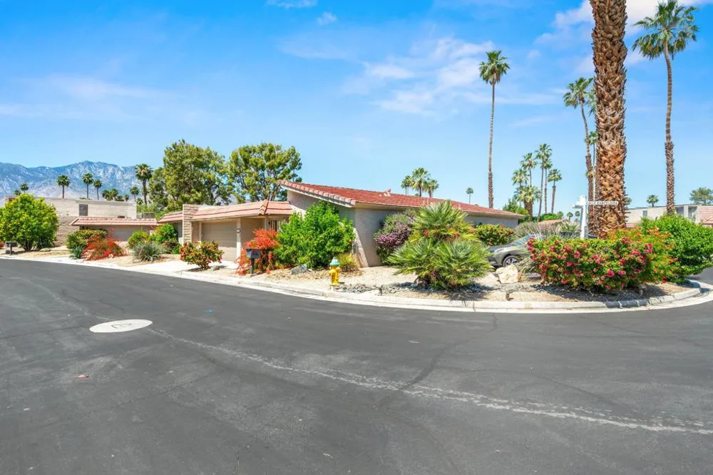 68390 Calle Barcelona Cathedral City, CA 92234