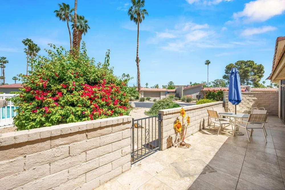 68390 Calle Barcelona Cathedral City, CA 92234