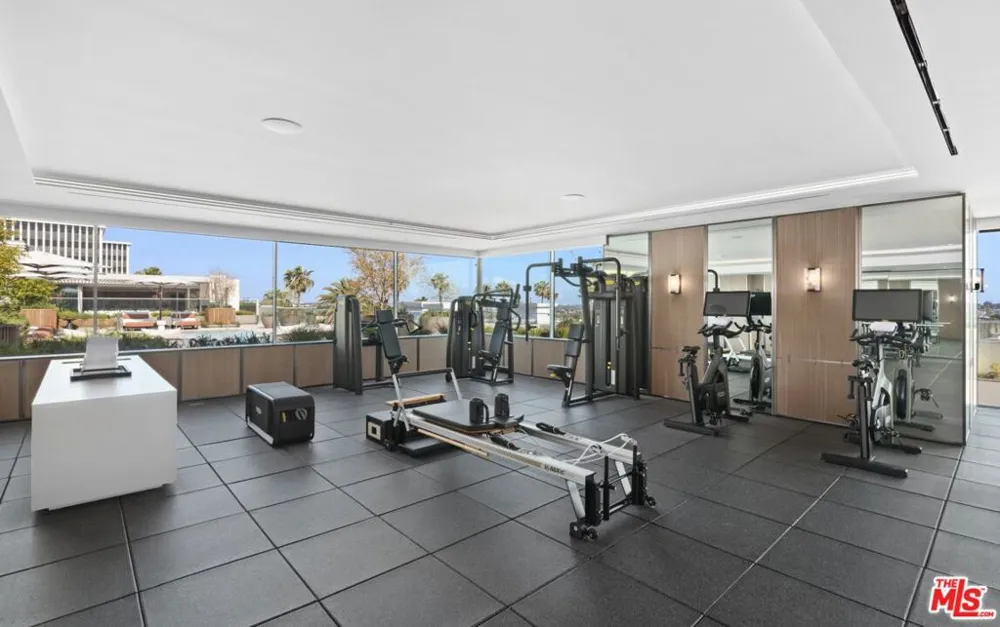 9200 Wilshire Blvd #201W Beverly Hills, CA 90212