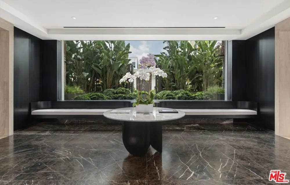 9200 Wilshire Blvd #201W Beverly Hills, CA 90212