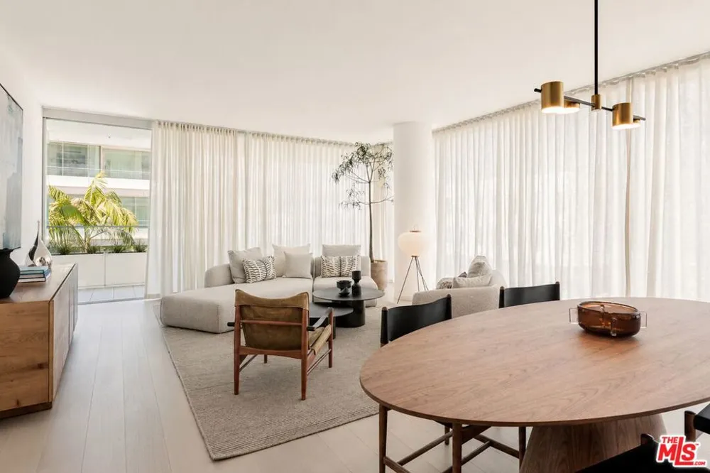 9200 Wilshire Blvd #201W Beverly Hills, CA 90212