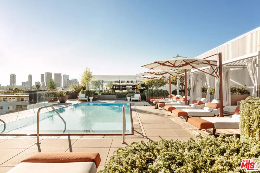 9200 Wilshire Blvd #201W Beverly Hills, CA 90212