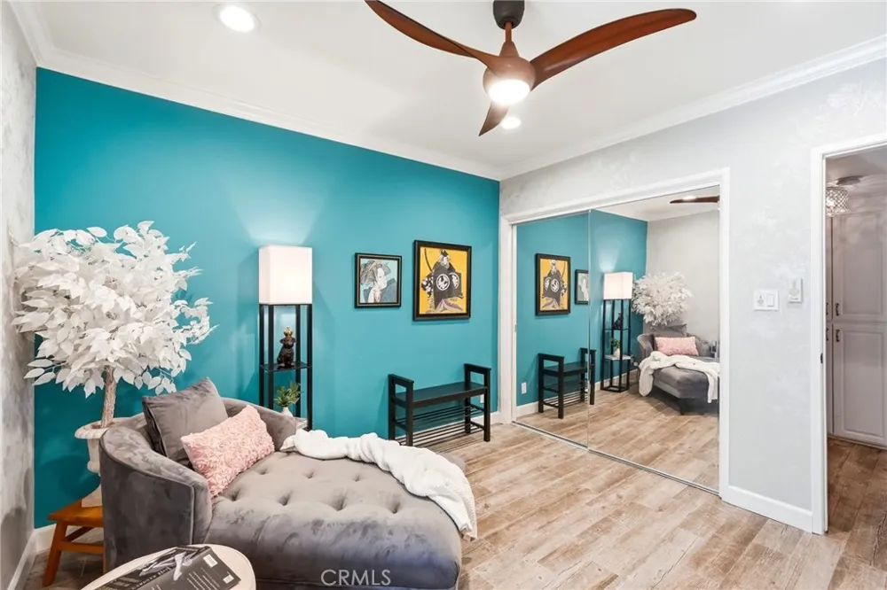 4807 Woodley Avenue #303 Encino, CA 91436