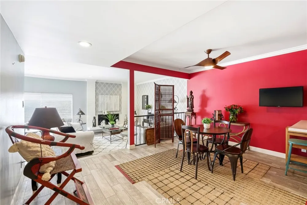4807 Woodley Avenue #303 Encino, CA 91436