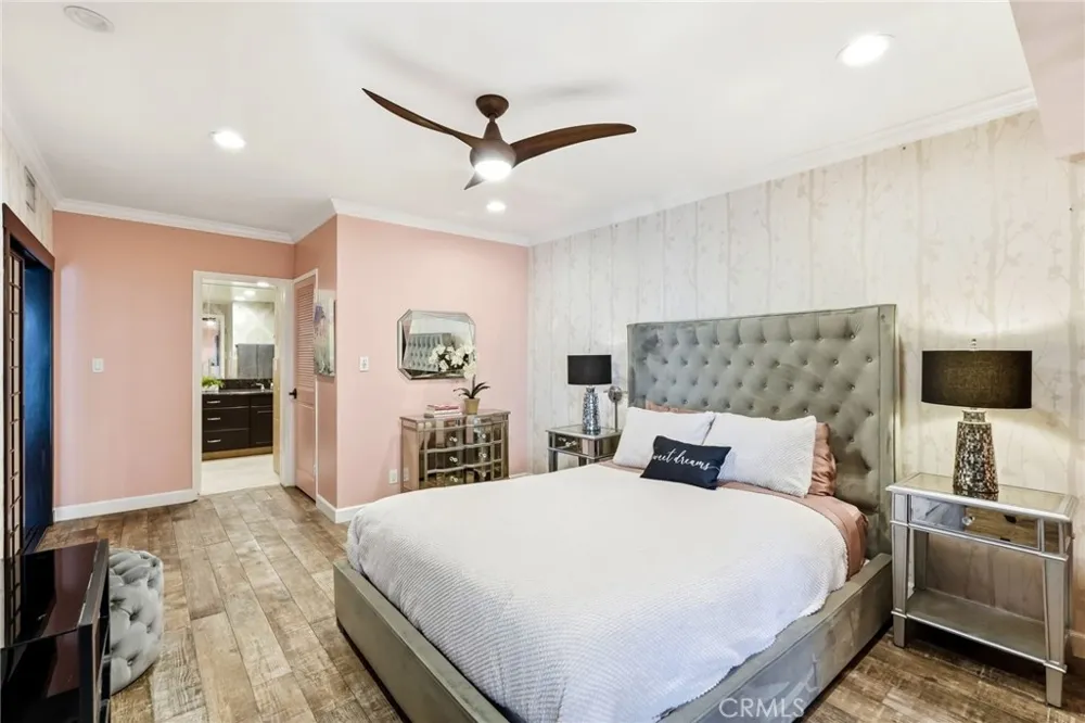 4807 Woodley Avenue #303 Encino, CA 91436