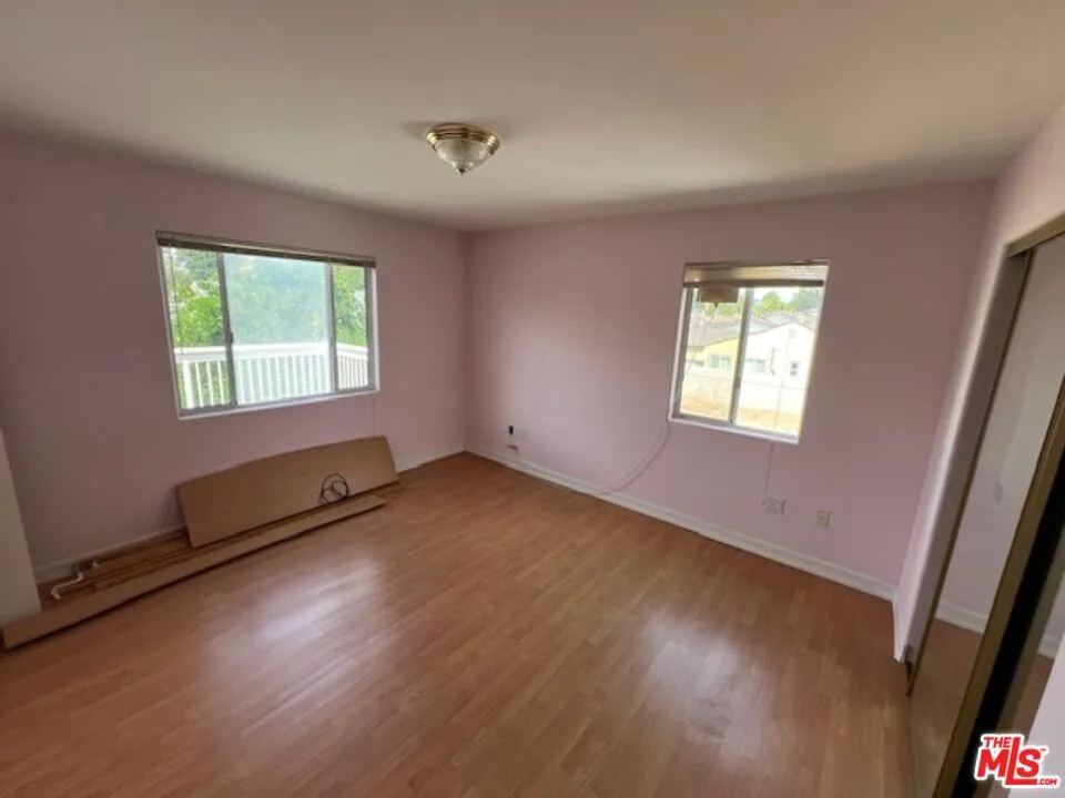 17355 Lemac Street Northridge, CA 91325
