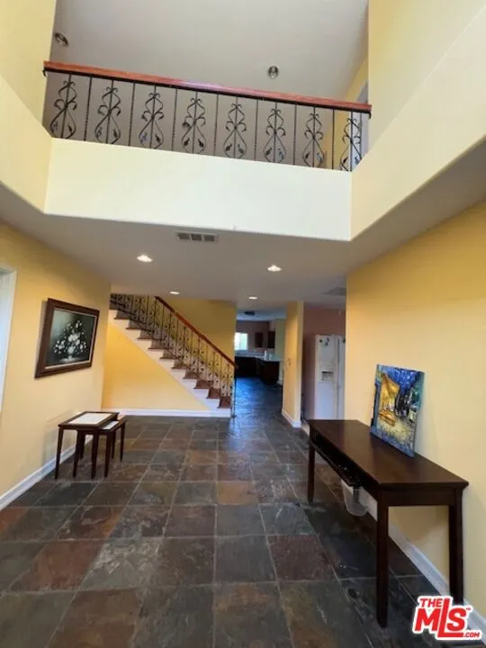 17355 Lemac Street Northridge, CA 91325