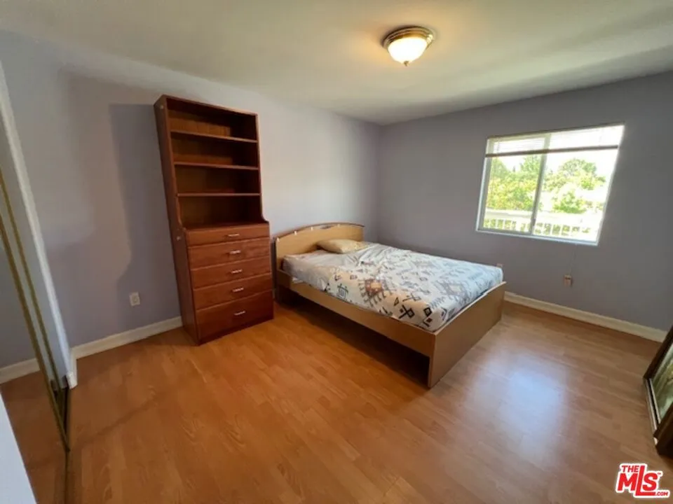 17355 Lemac Street Northridge, CA 91325