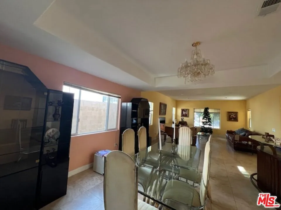 17355 Lemac Street Northridge, CA 91325