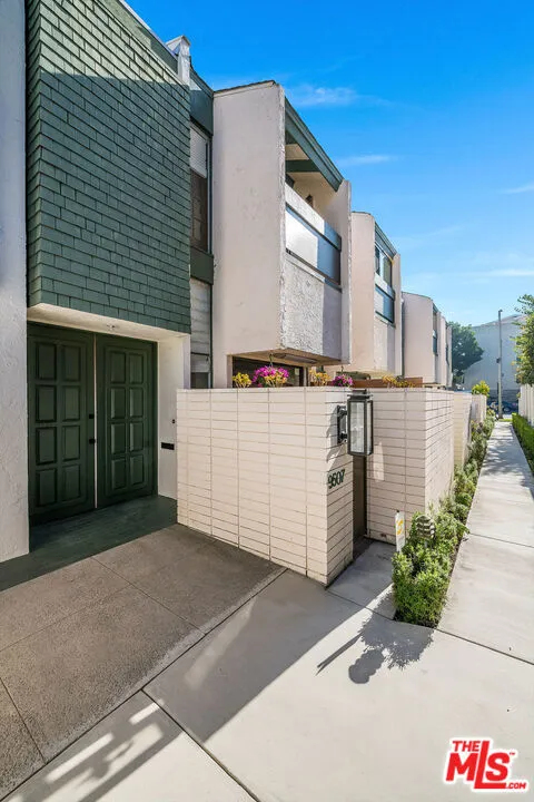 9507 W Olympic Boulevard Beverly Hills, CA 90212