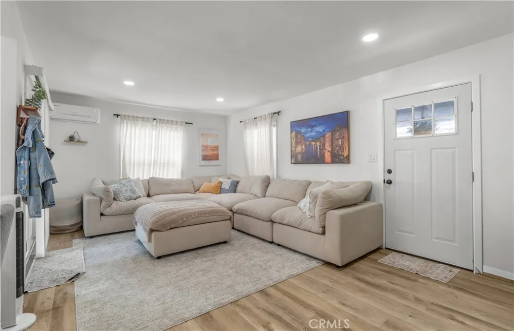 2055 E Nord Compton, CA 90222