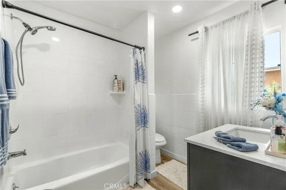 2055 E Nord Compton, CA 90222