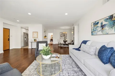 1726 S Bentley Avenue #403