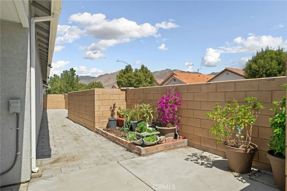 1788 Oak Knoll Road San Jacinto, CA 92583
