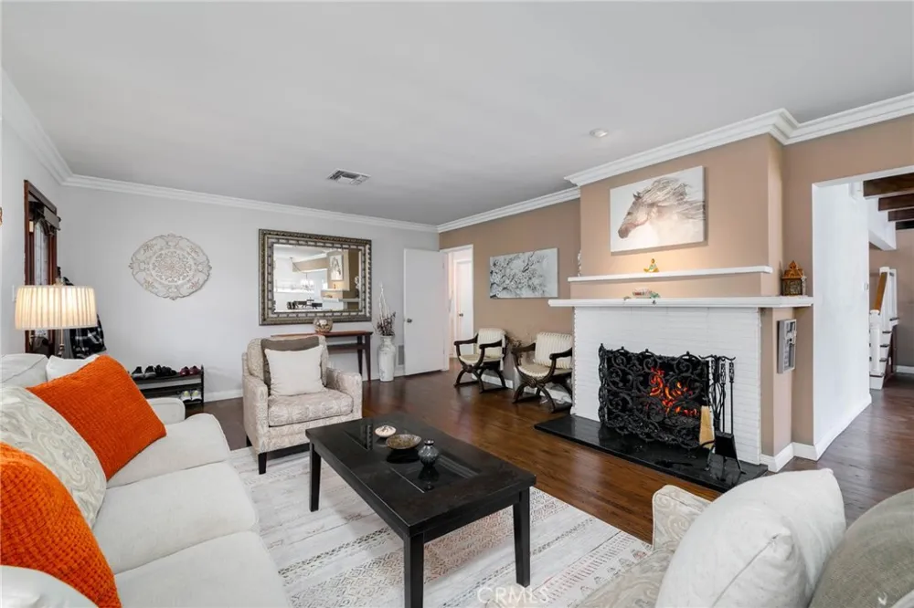 307 11th Azusa, CA 91702