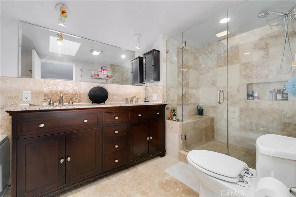 307 11th Azusa, CA 91702