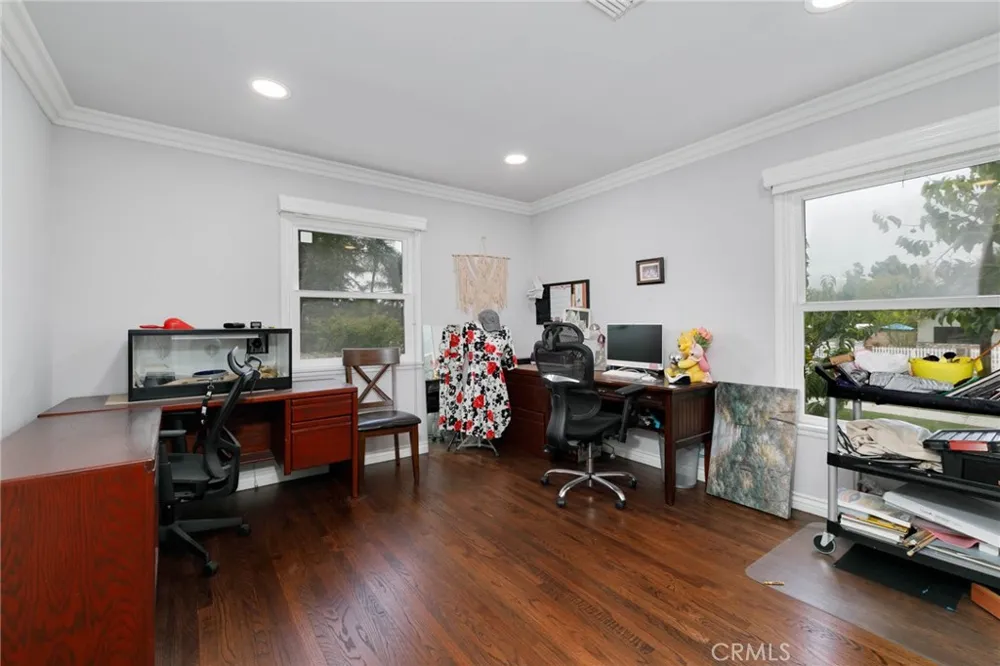 307 11th Azusa, CA 91702