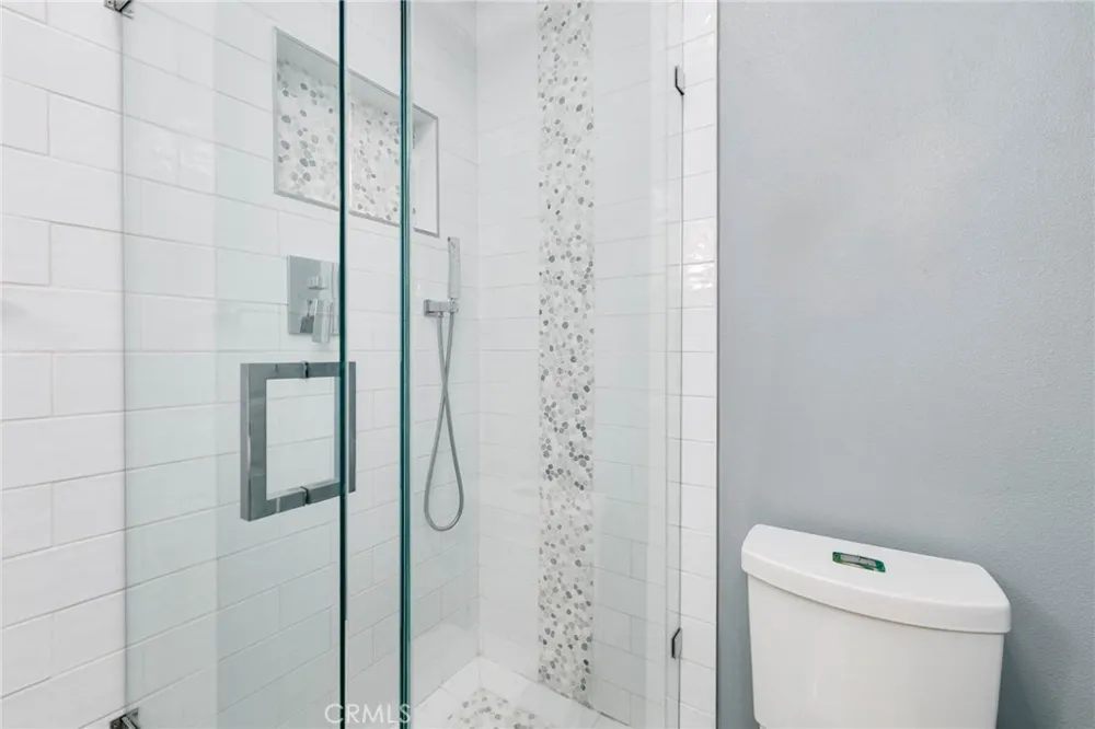 307 11th Azusa, CA 91702
